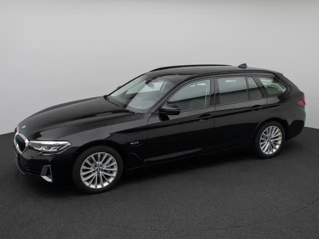 BMW 5 Series view 12