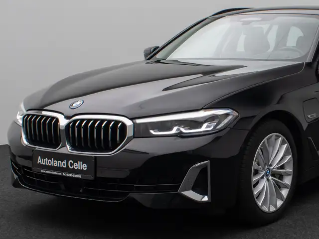 BMW 5 Series view 18