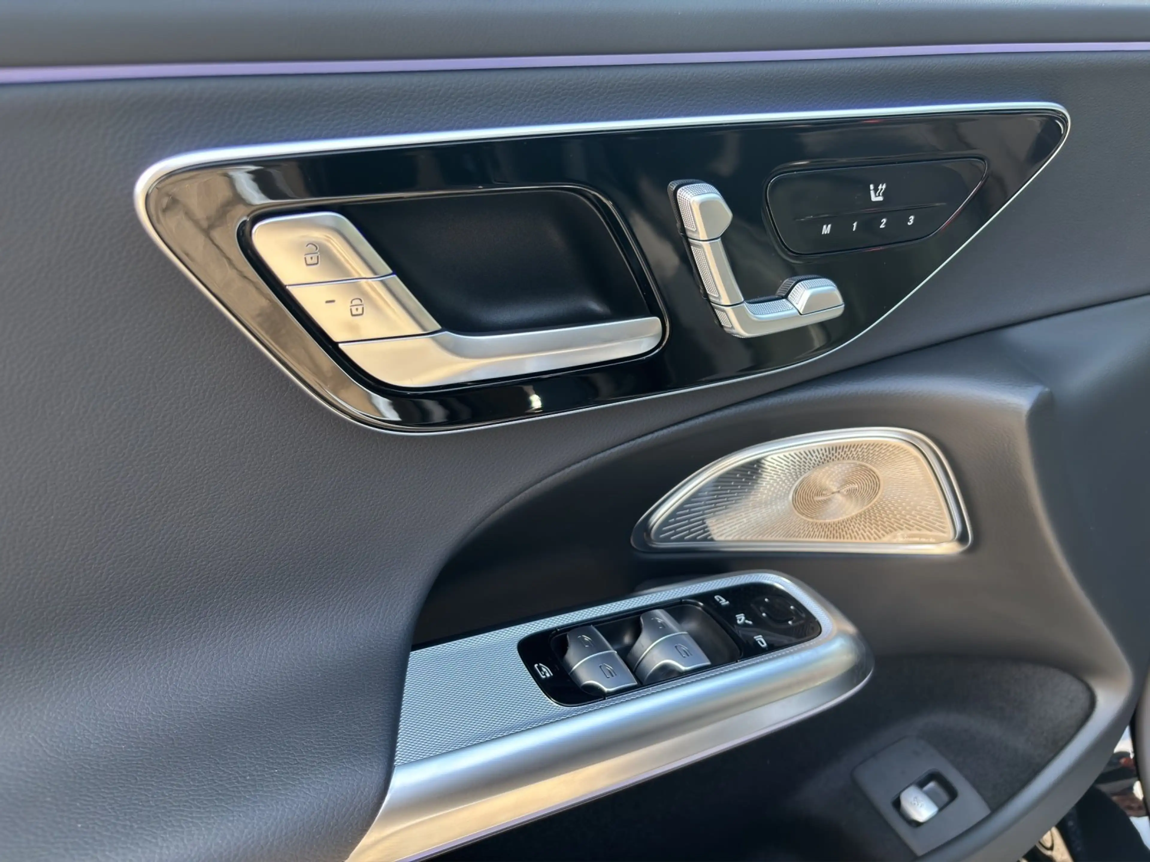 Mercedes-Benz E 450 d AMG Advan+ HYPER Pano FahrAssi KeyGo 20" — photo 9
