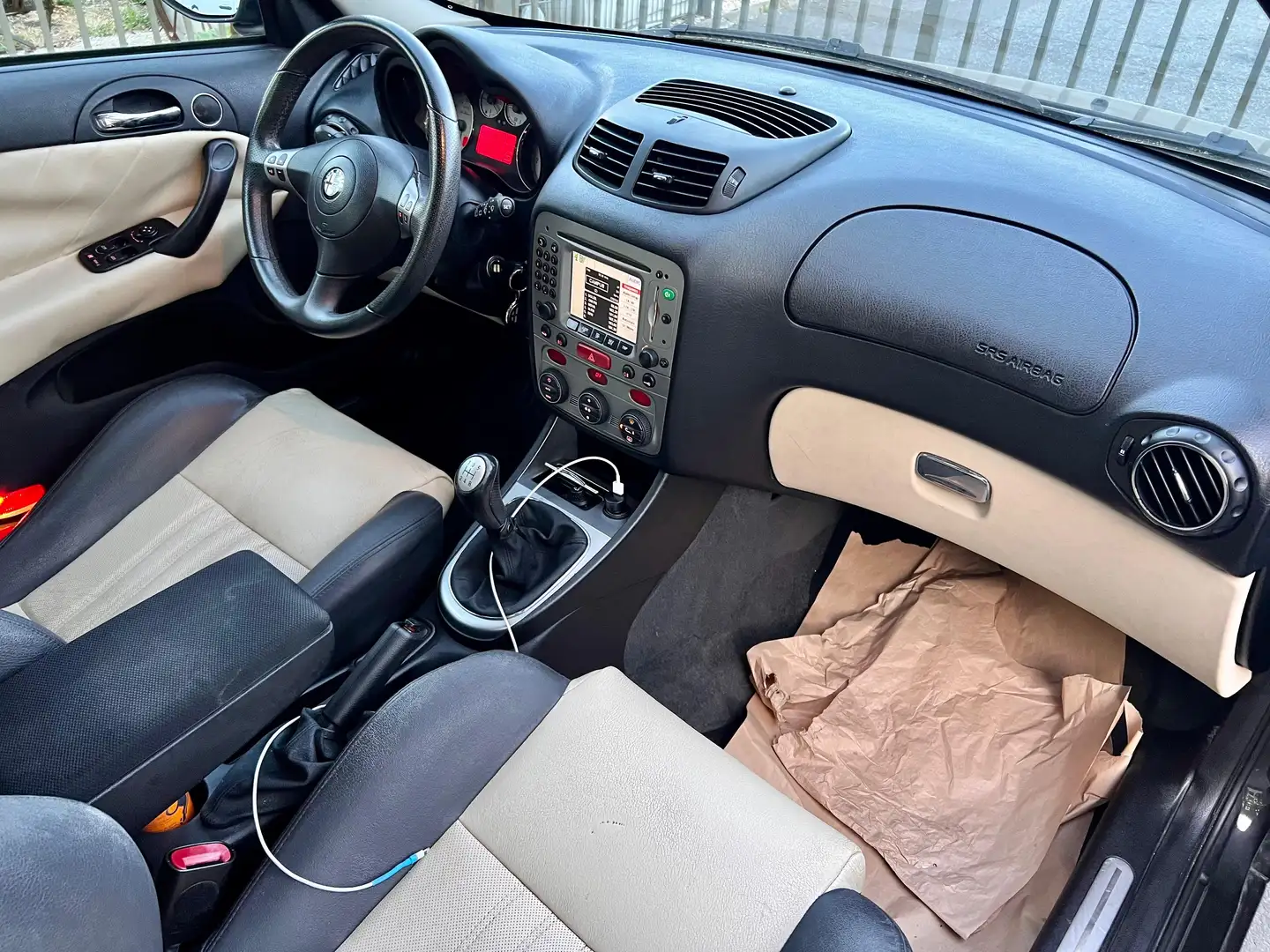 Alfa Romeo 147 1.6i T.S. 120 Design TI - 2