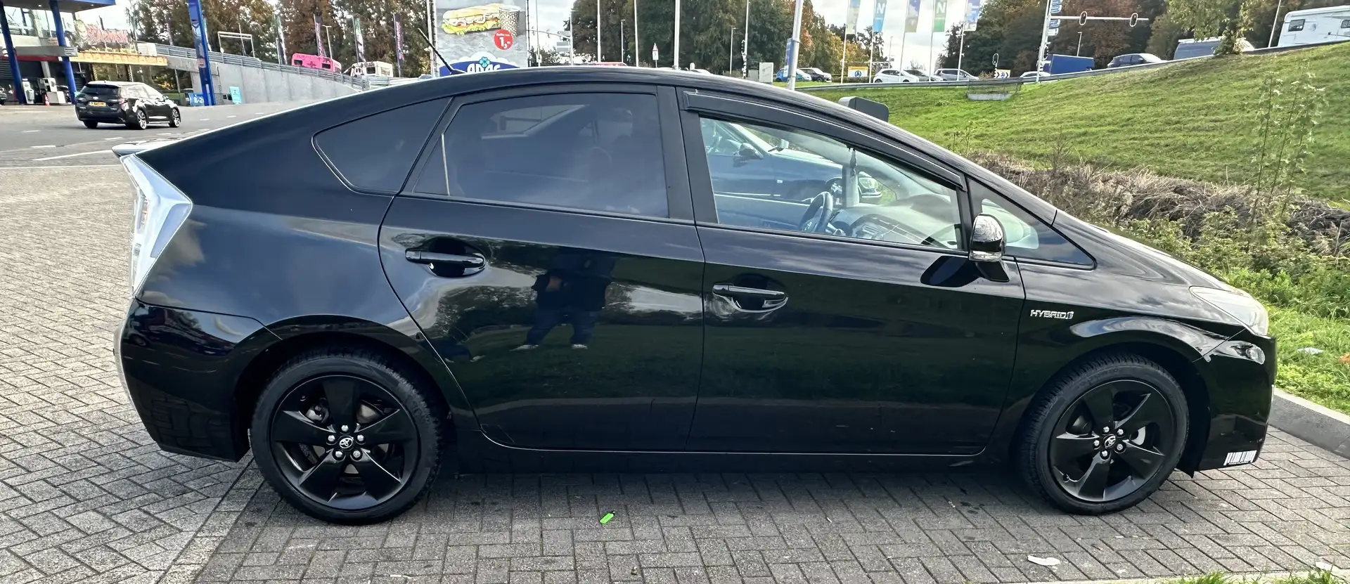 Toyota Prius 1.8 Aspiration Zwart - 2