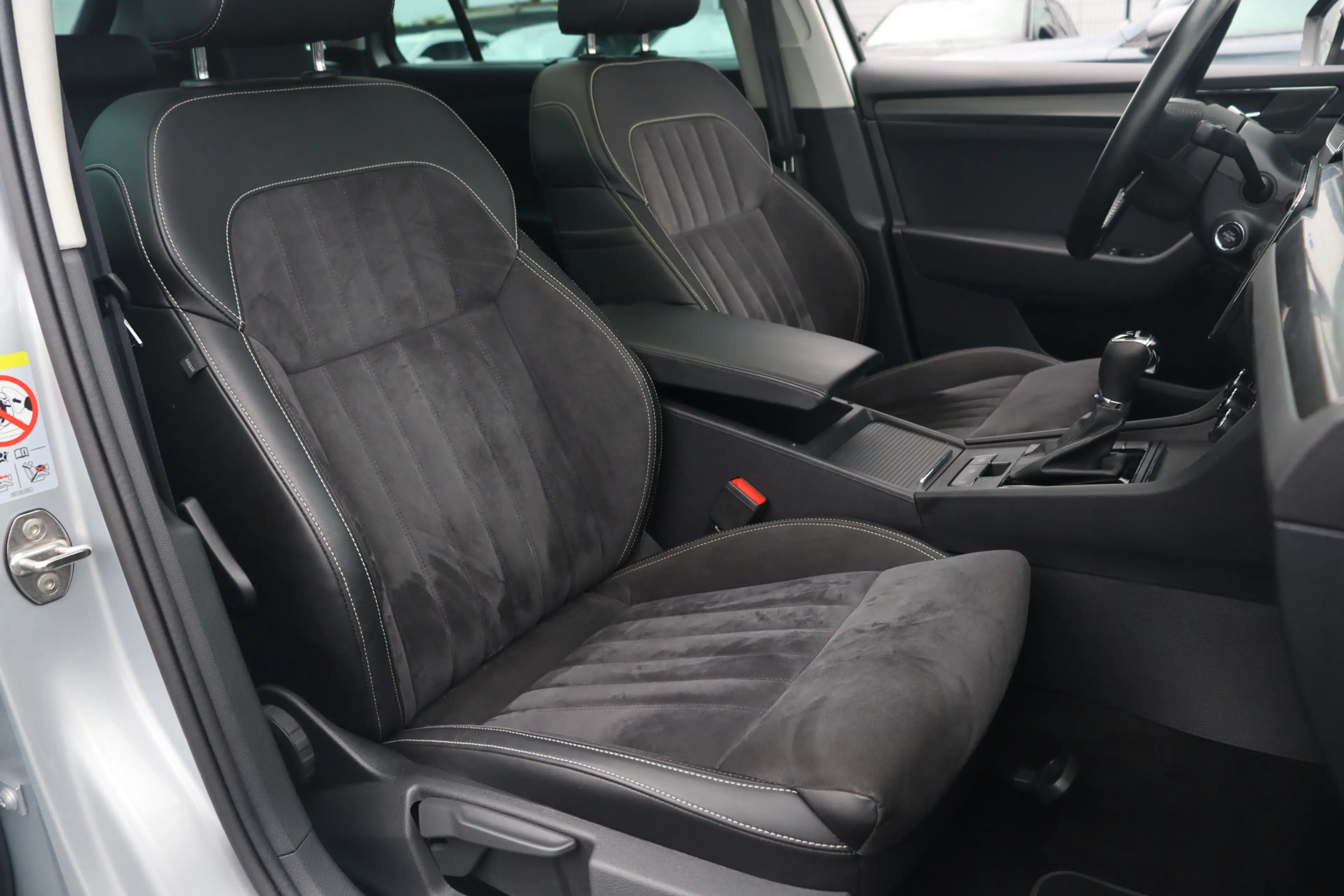 Skoda Superb Combi 1.4 TSI iV Business Edition Plus | Trekhaak — photo 13