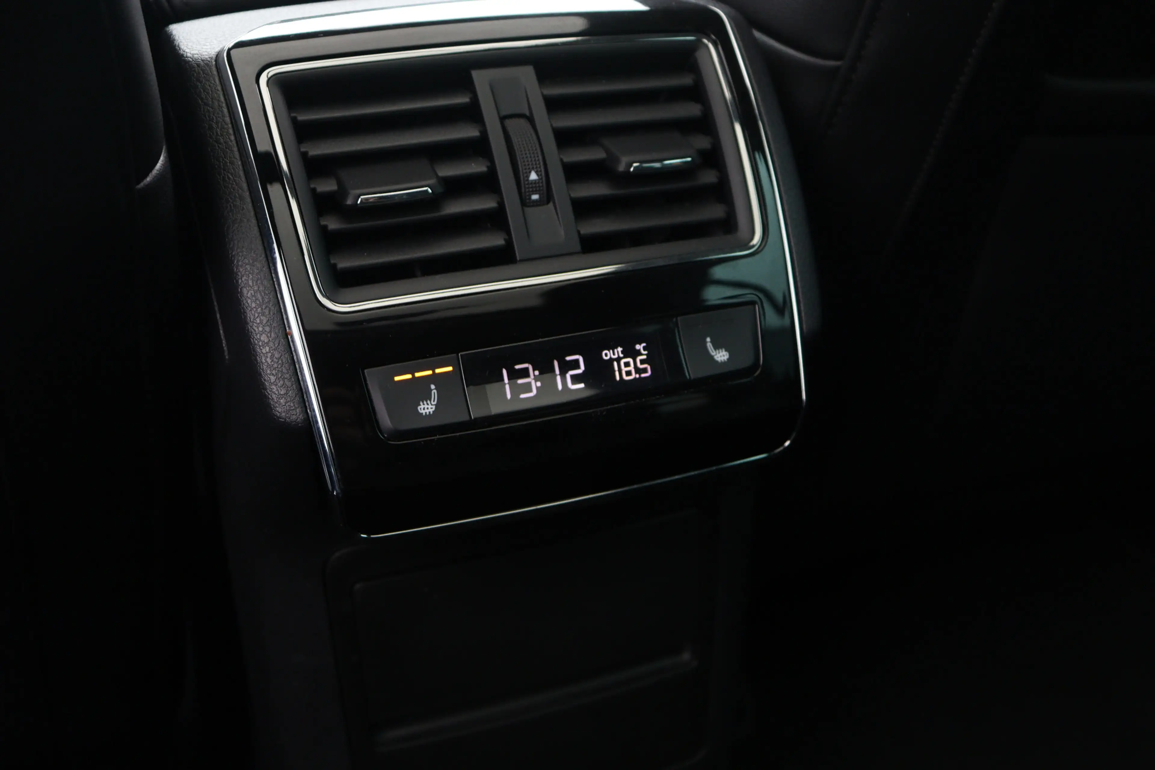 Skoda Superb Combi 1.4 TSI iV Business Edition Plus | Trekhaak — photo 17