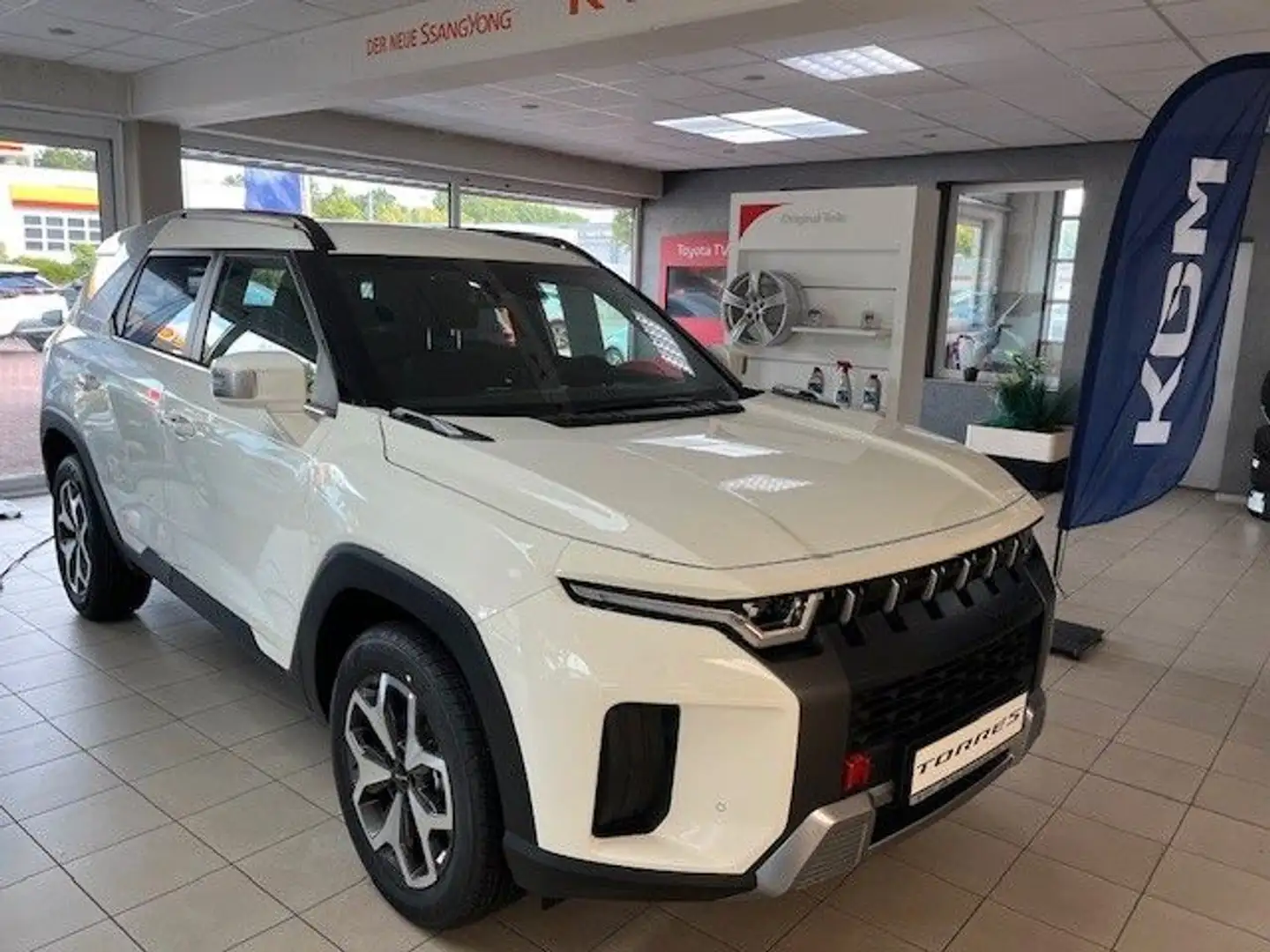 KGM Torres TORRES 1.5 T-GDI NOMAD Weiß - 1