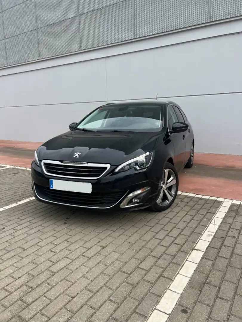 Peugeot 308 1.2 PureTech S&S Allure 130 Negro - 1