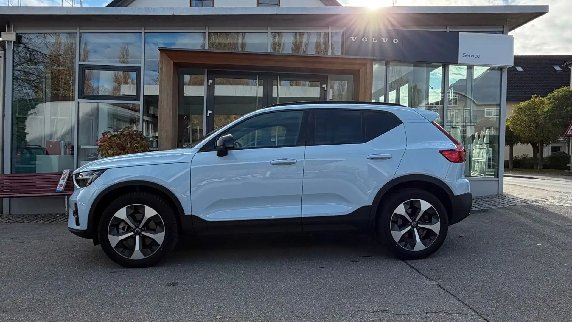 Volvo XC40 B3 Plus Dark/3 Pakete/Allwetterräder++ Blau - 2