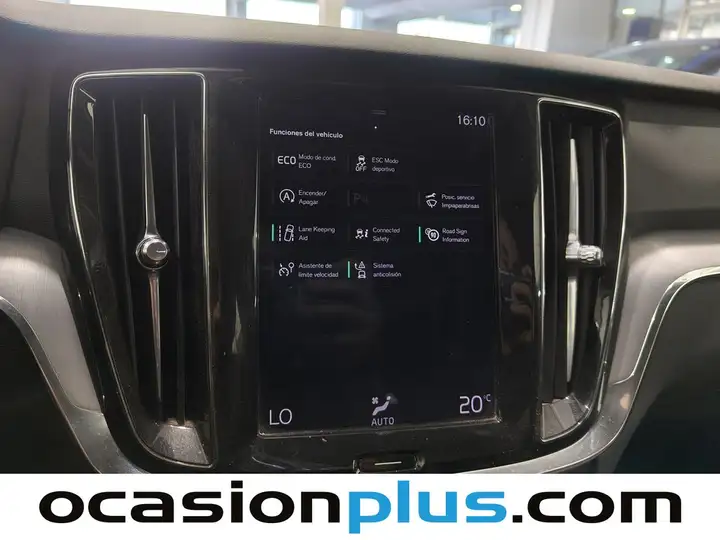 Volvo S60 D4 Momentum 2019, foto 10