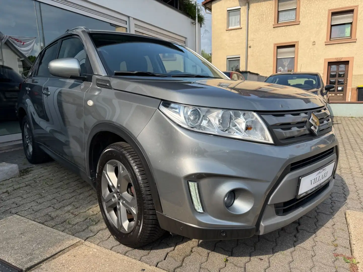 Suzuki Vitara 1.6 DDiS Comfort 4x2 Gris - 2