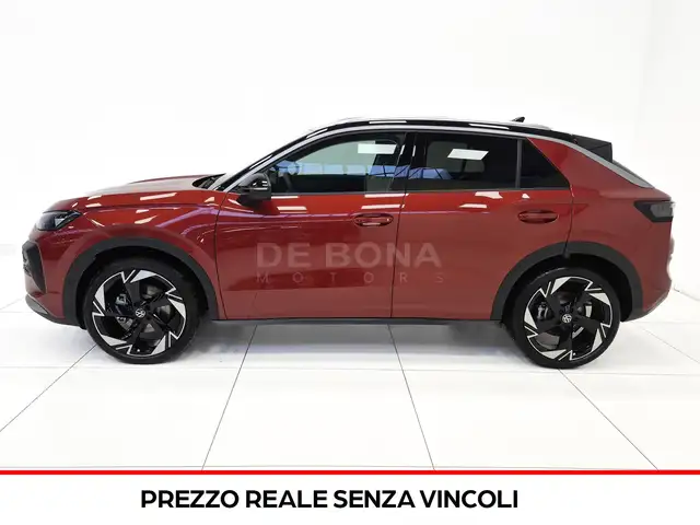 Volkswagen T-Roc view 3