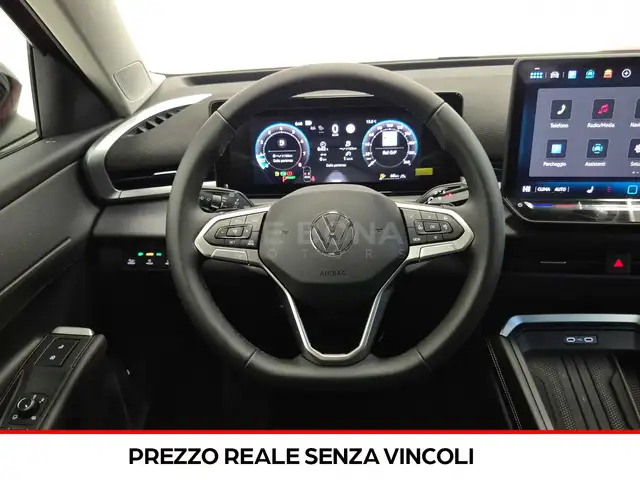 Volkswagen T-Roc view 10