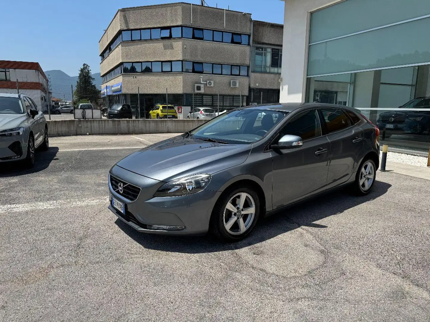 Volvo V40 D2 Summum Grigio - 1