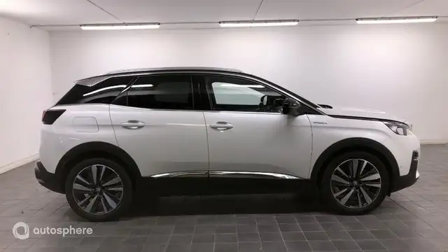 Peugeot 3008 view 4