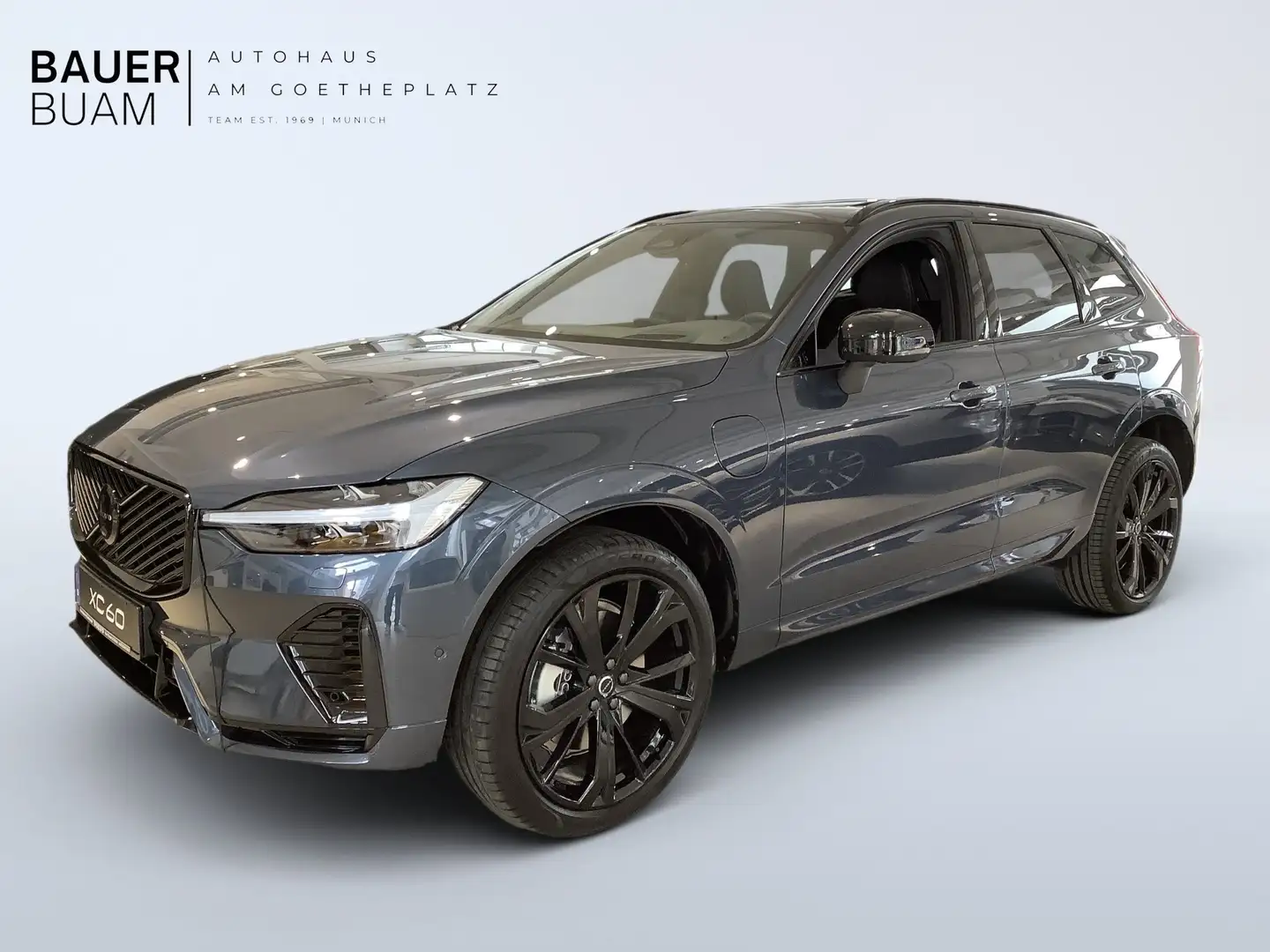 Volvo XC60 Plus Black Edition T6 Plug-In Hybrid AWD Bleu - 1