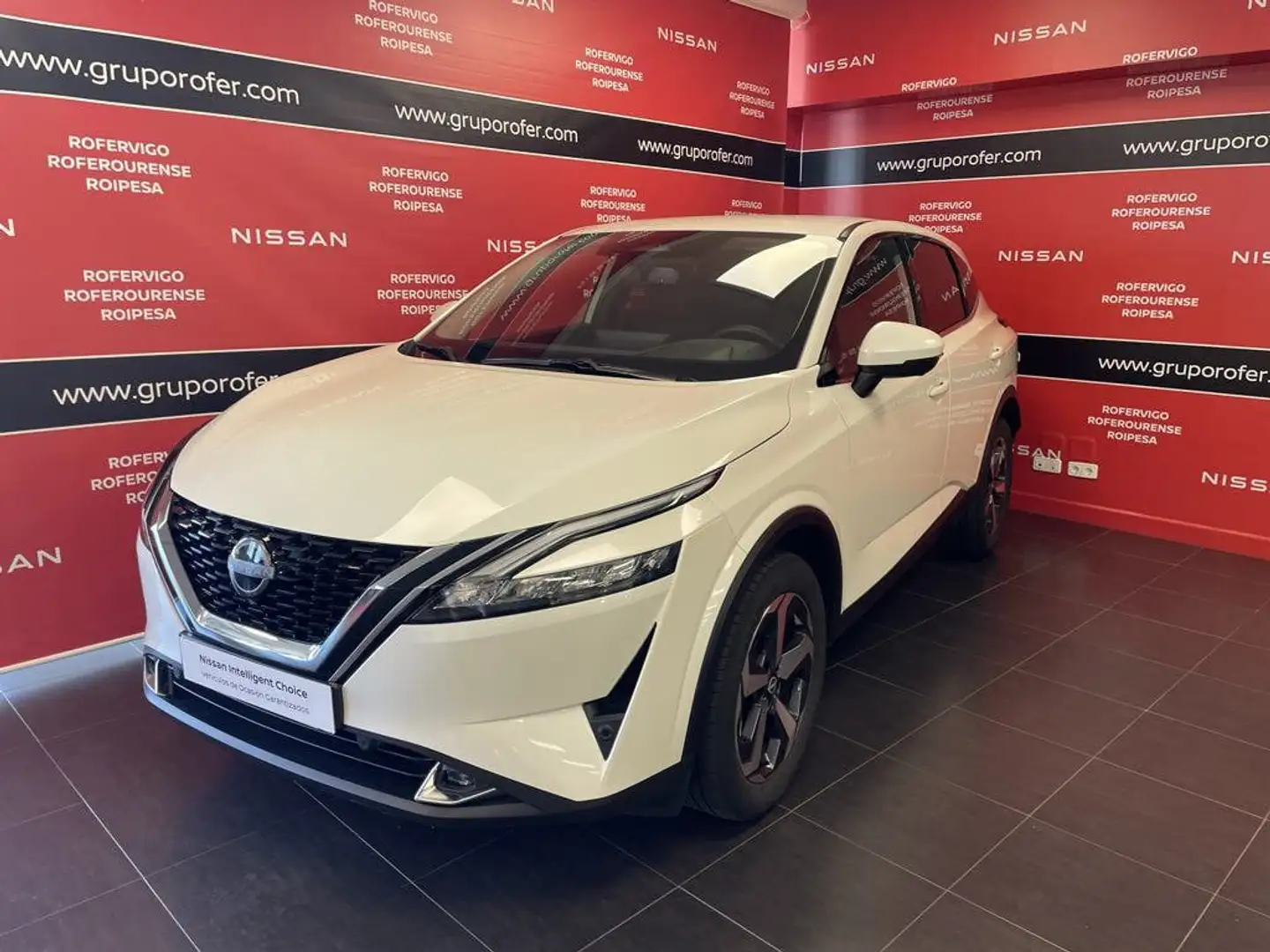 Nissan Qashqai 1.3 DIG-T mHEV 12V N-Connecta 4x2 103kW Wit - 1