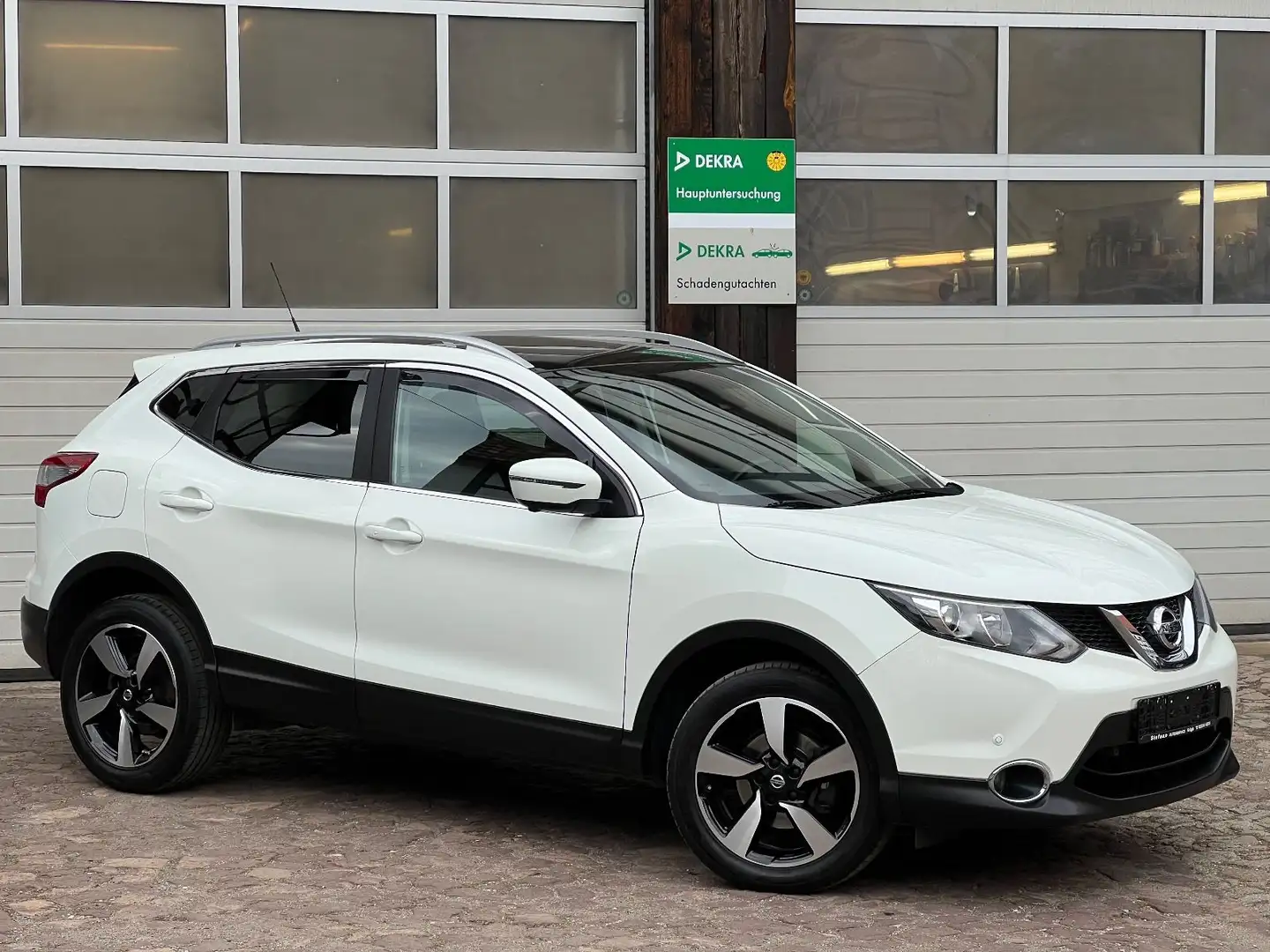 Nissan Qashqai N-Connecta Weiß - 2