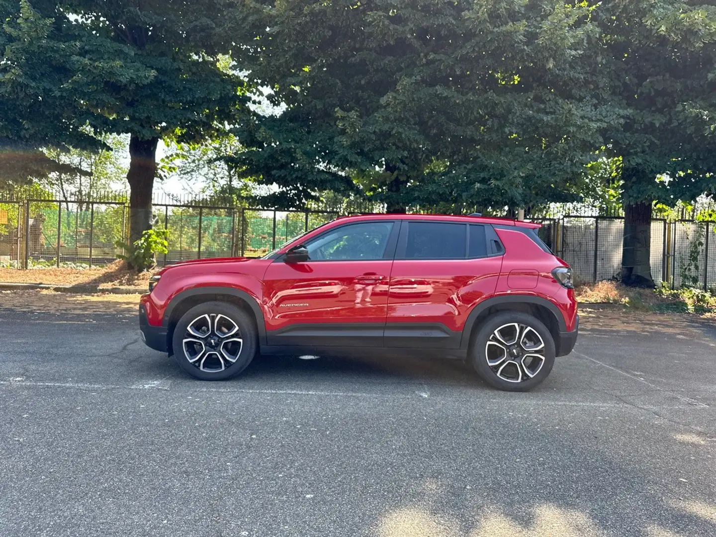 Jeep Avenger 1.2 Turbo Summit Rosso - 2