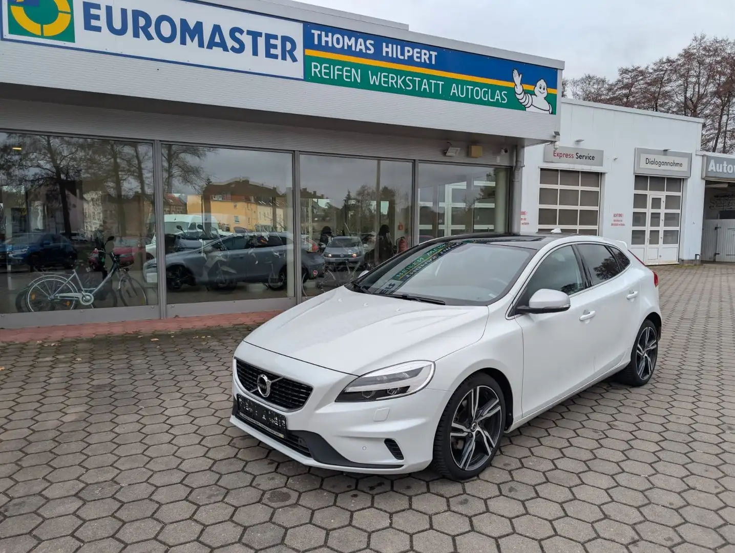Volvo V40 R-Design Blanco - 1
