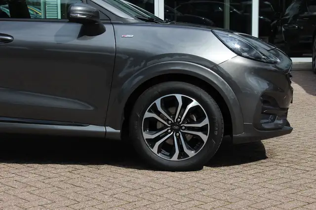 Ford Puma view 14