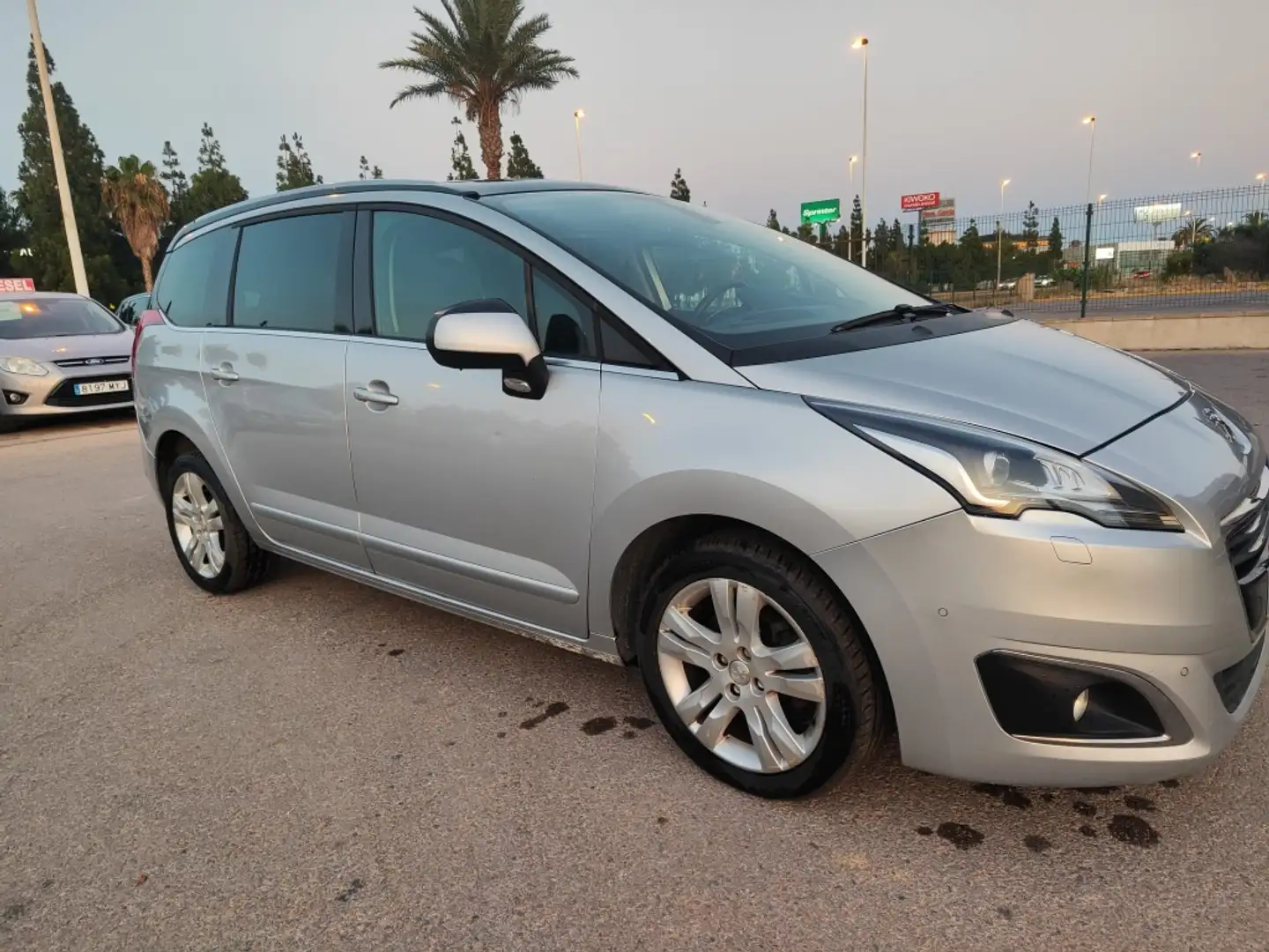 Peugeot 5008 2.0 BlueHDi Allure 7 pl. 150 Argento - 1