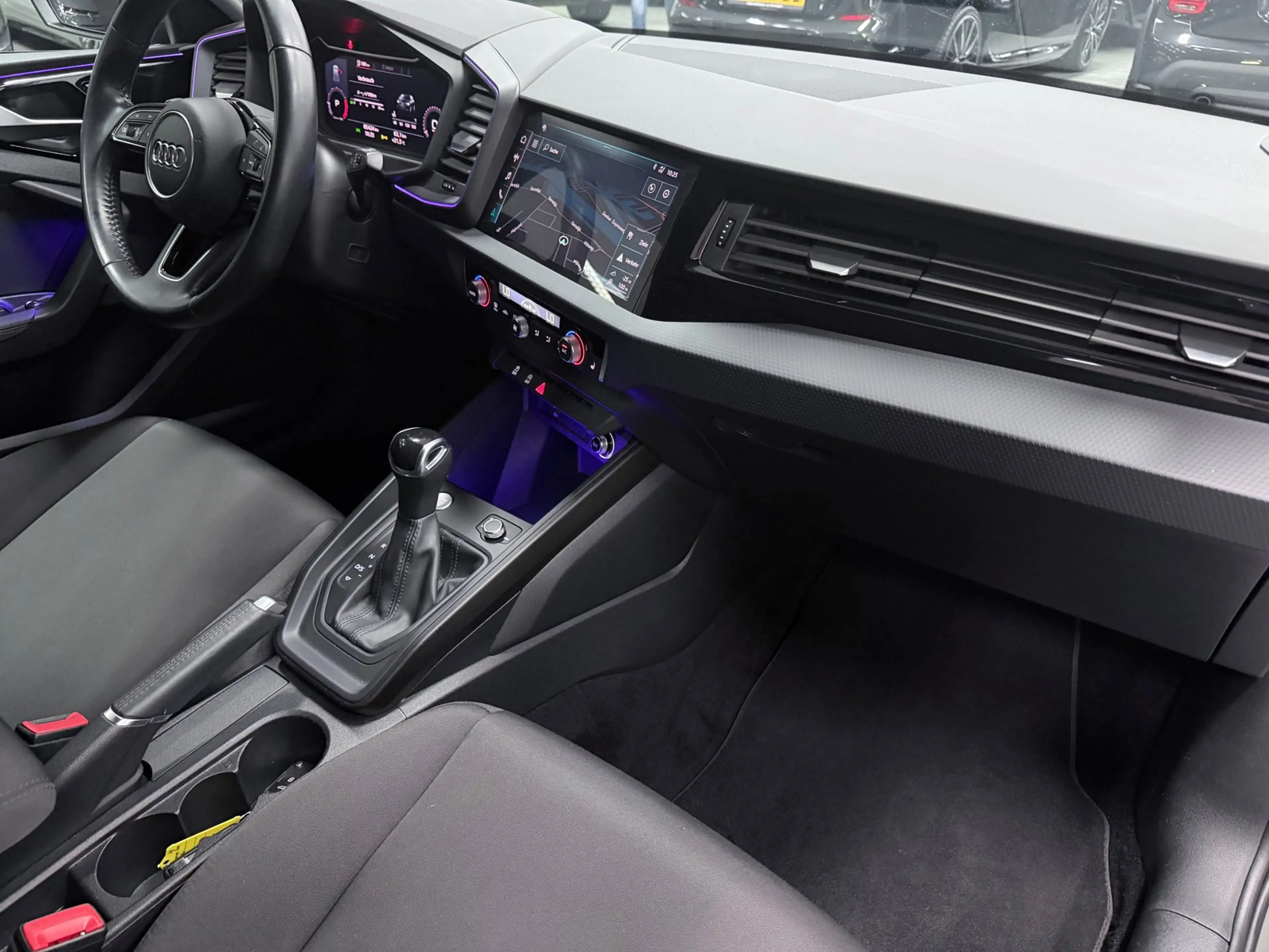 Audi A1 SPORTBACK 35 TFSI edition one NAVI/V-COCKPIT/SFEER — photo 19