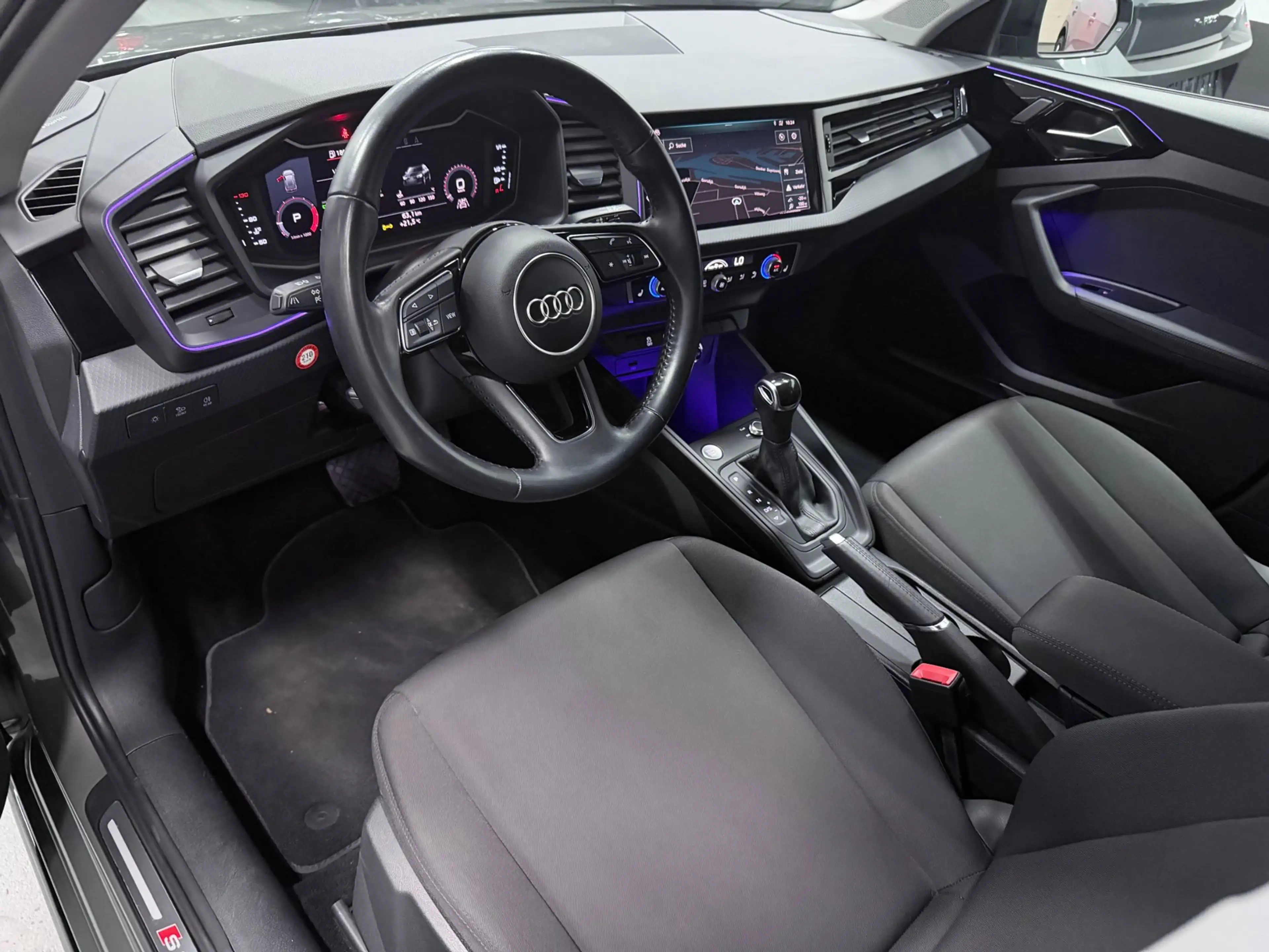 Audi A1 SPORTBACK 35 TFSI edition one NAVI/V-COCKPIT/SFEER — photo 13