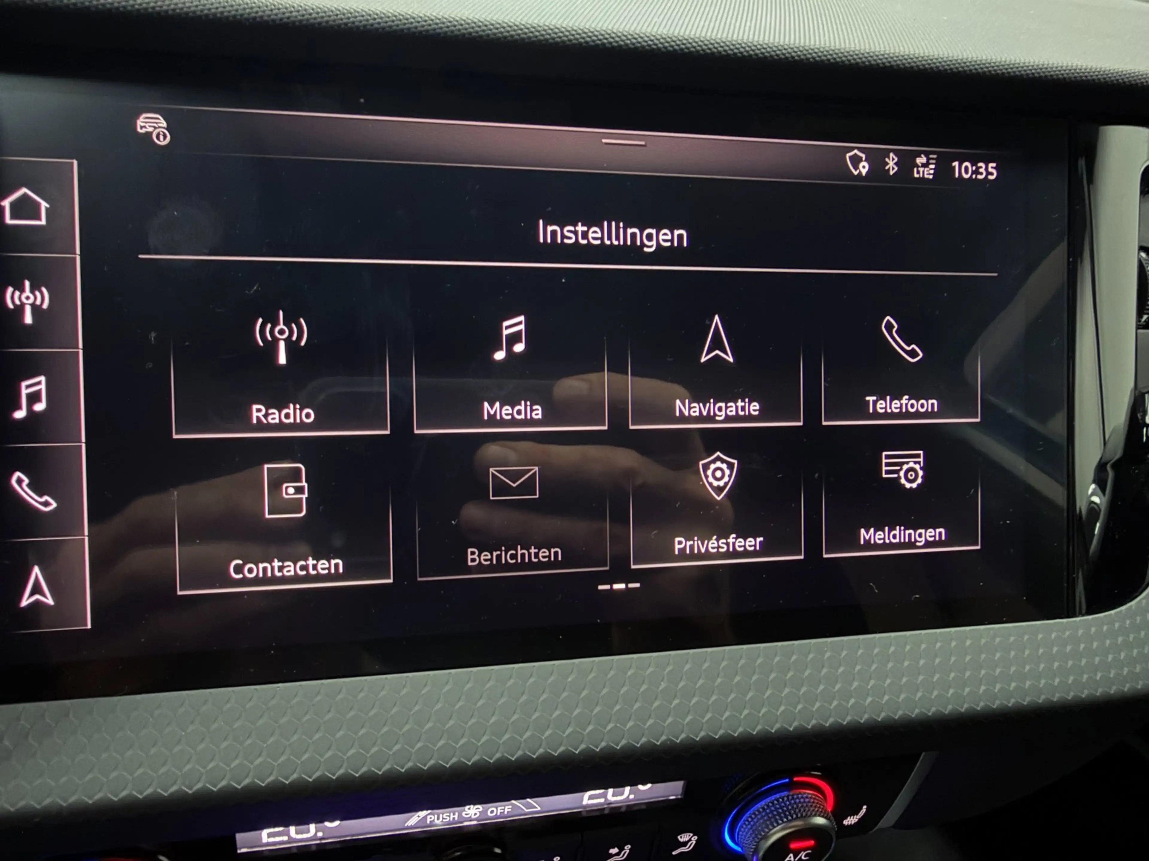 Audi A1 SPORTBACK 35 TFSI edition one NAVI/V-COCKPIT/SFEER — photo 41