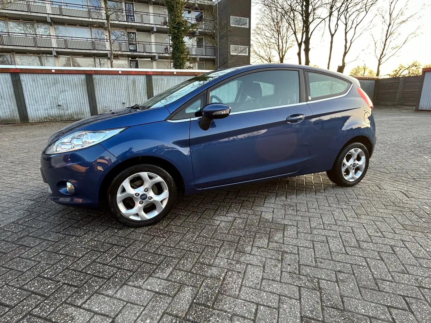 Ford Fiesta Fiesta 1.25 Ghia Blauw - 2