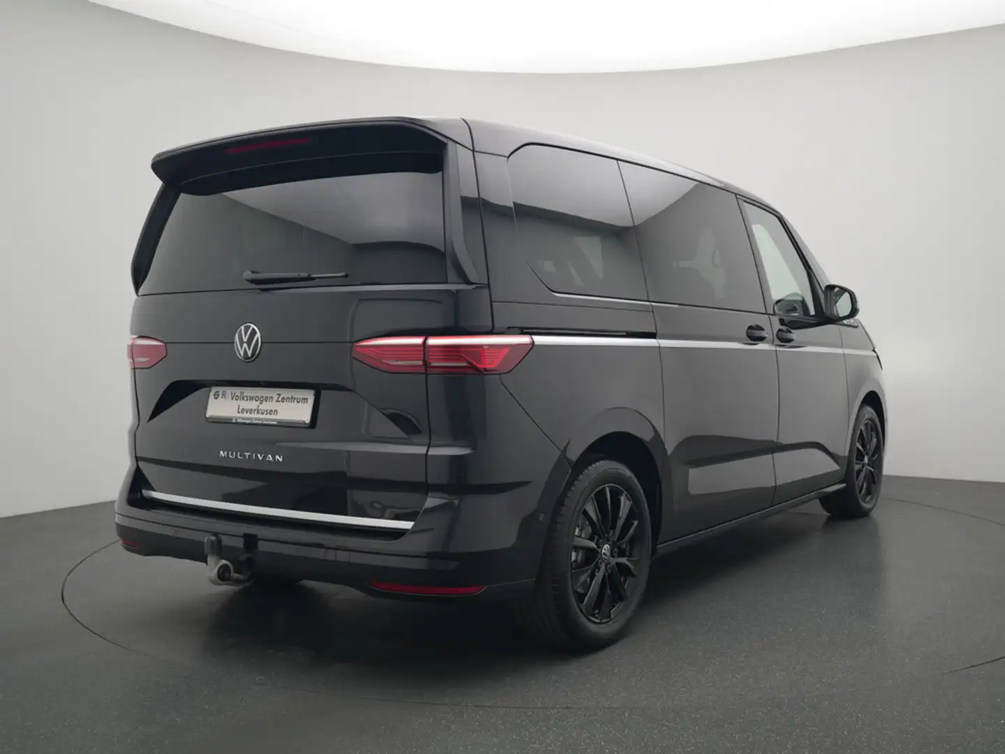 Volkswagen T7 Multivan TDI Style 7-SITZE STANDHZ AHK MAT Schwarz - 2
