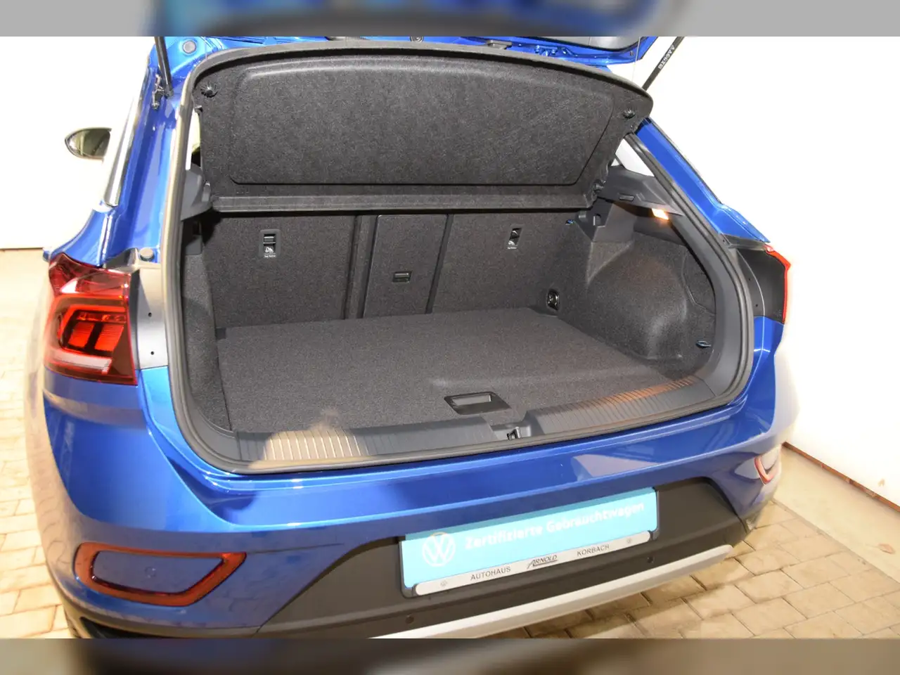 Volkswagen T-Roc TSI Goal AHK - LED - Navi 8