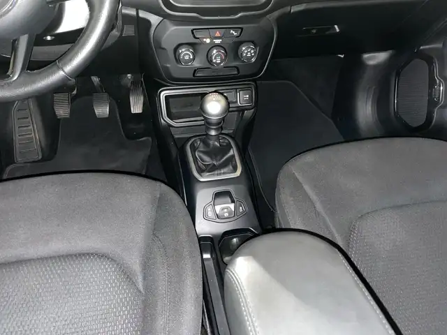 Jeep Renegade view 10