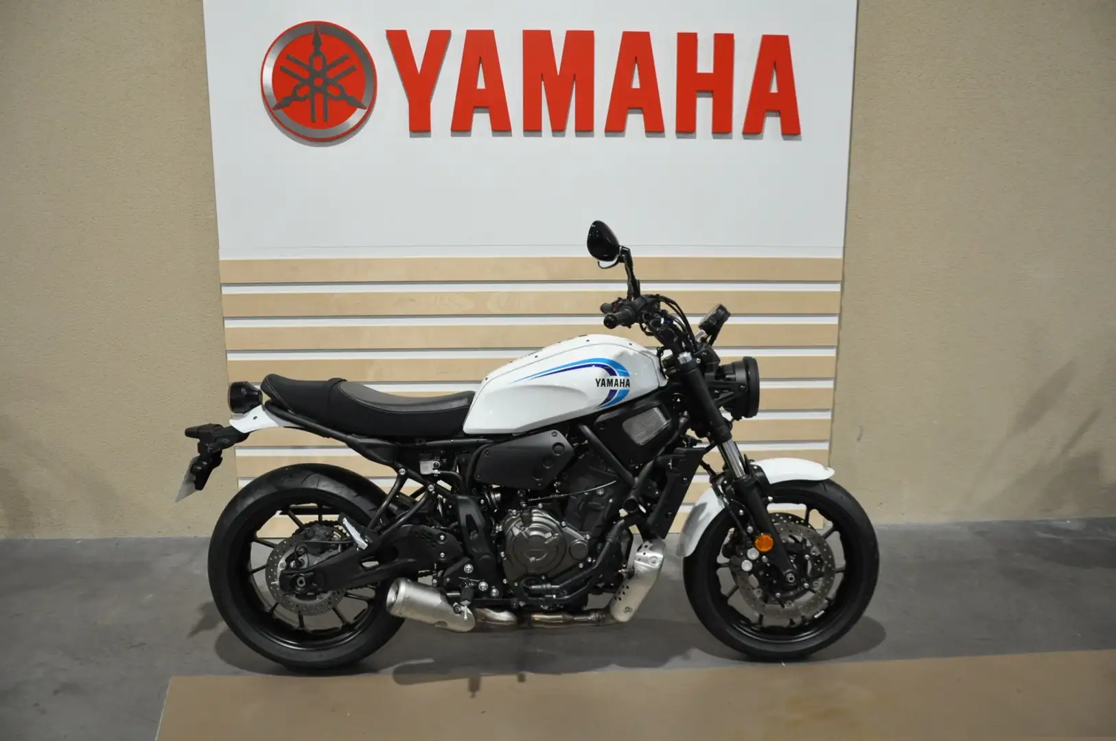 Yamaha XSR 700 Blanc - 1