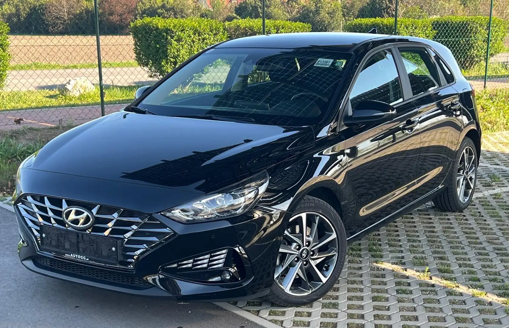 Hyundai i30 1.0 T-GDI Mild-Hybrid Trend Grau - 1