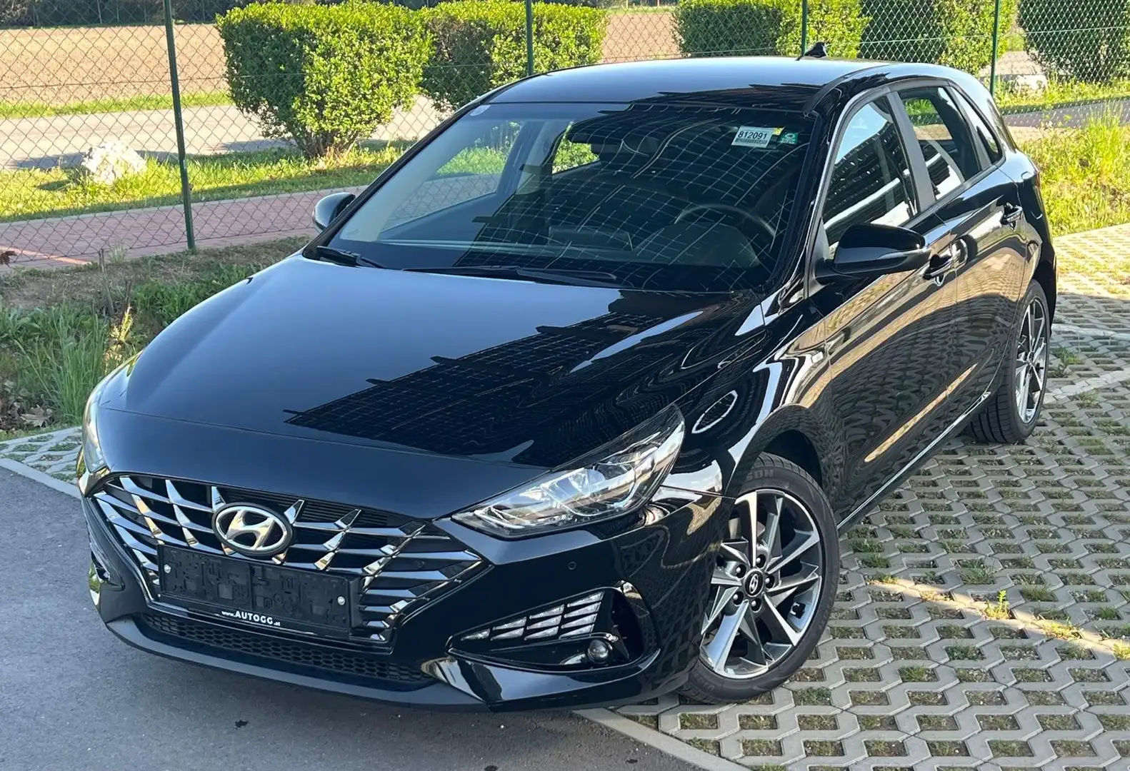 Hyundai i30 1.0 T-GDI Mild-Hybrid Trend Grau - 2