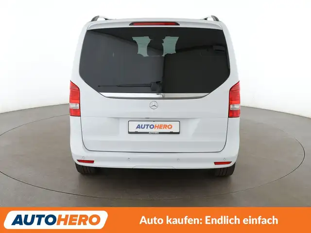 Mercedes-Benz V-Class view 5