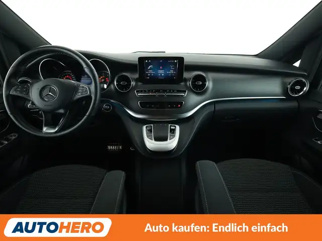 Mercedes-Benz V-Class view 12