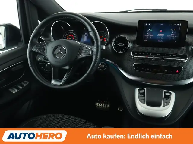 Mercedes-Benz V-Class view 13