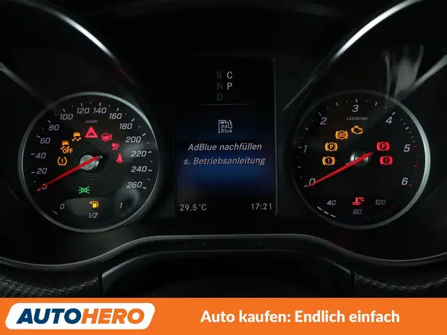 Mercedes-Benz V-Class view 20