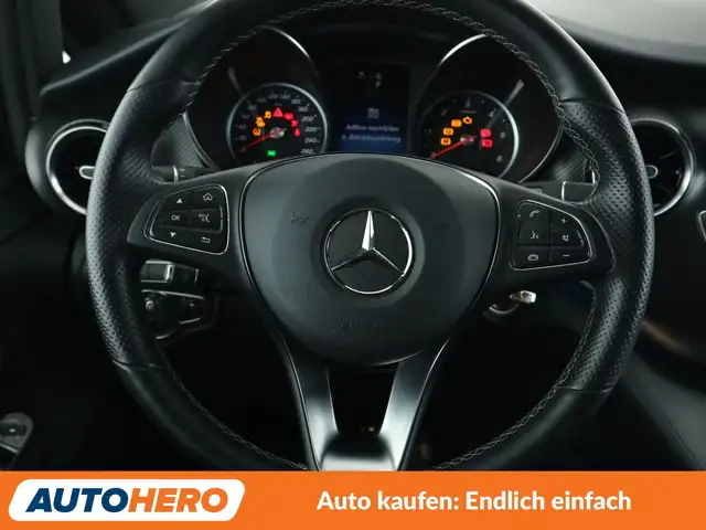 Mercedes-Benz V-Class view 19