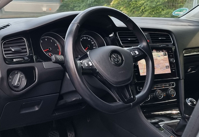 Volkswagen Golf VII Highline BlueMotion-KAMERA-ALCANTARA- — photo 10