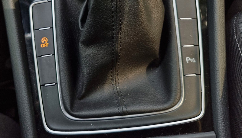 Volkswagen Golf VII Highline BlueMotion-KAMERA-ALCANTARA- — photo 30