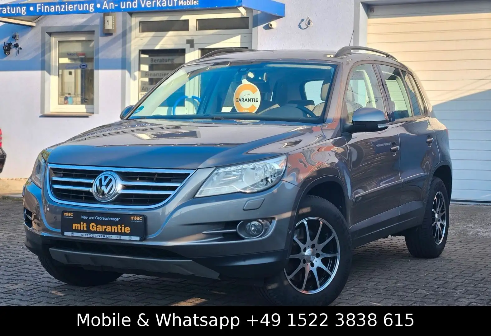 Volkswagen Tiguan Track & Field 4Motion 2.Hand DSG AHK Grau - 1