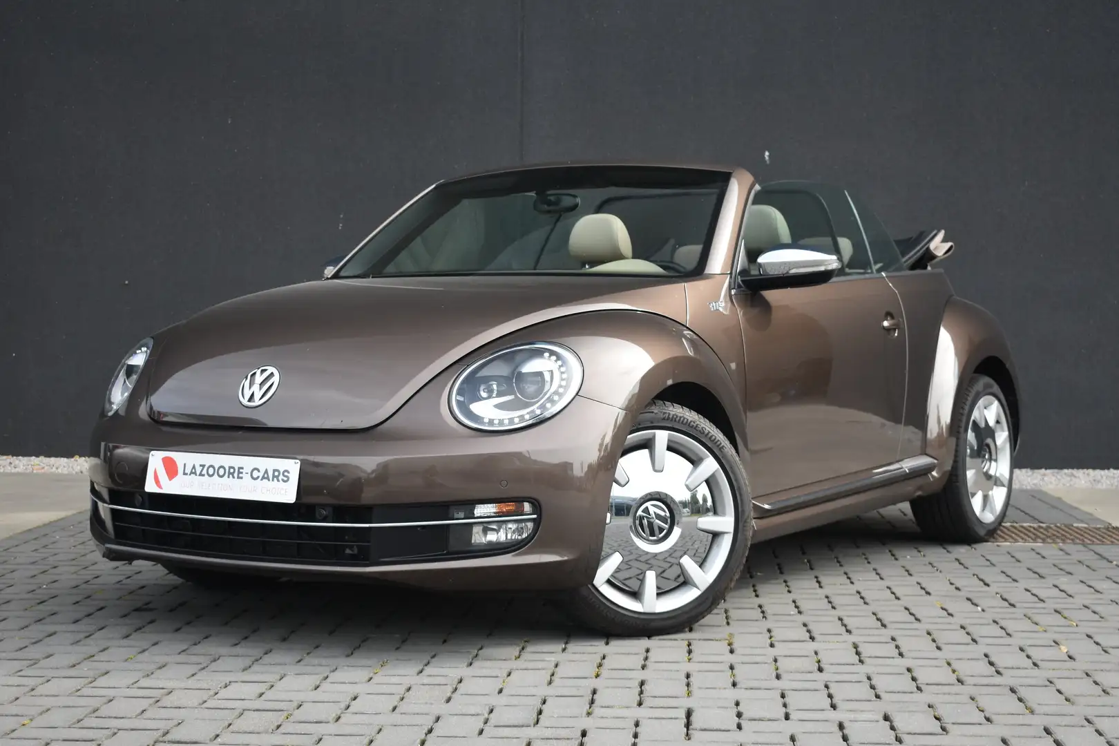 Volkswagen Beetle Cabriolet 2.0 CR TDi Design Marrón - 1