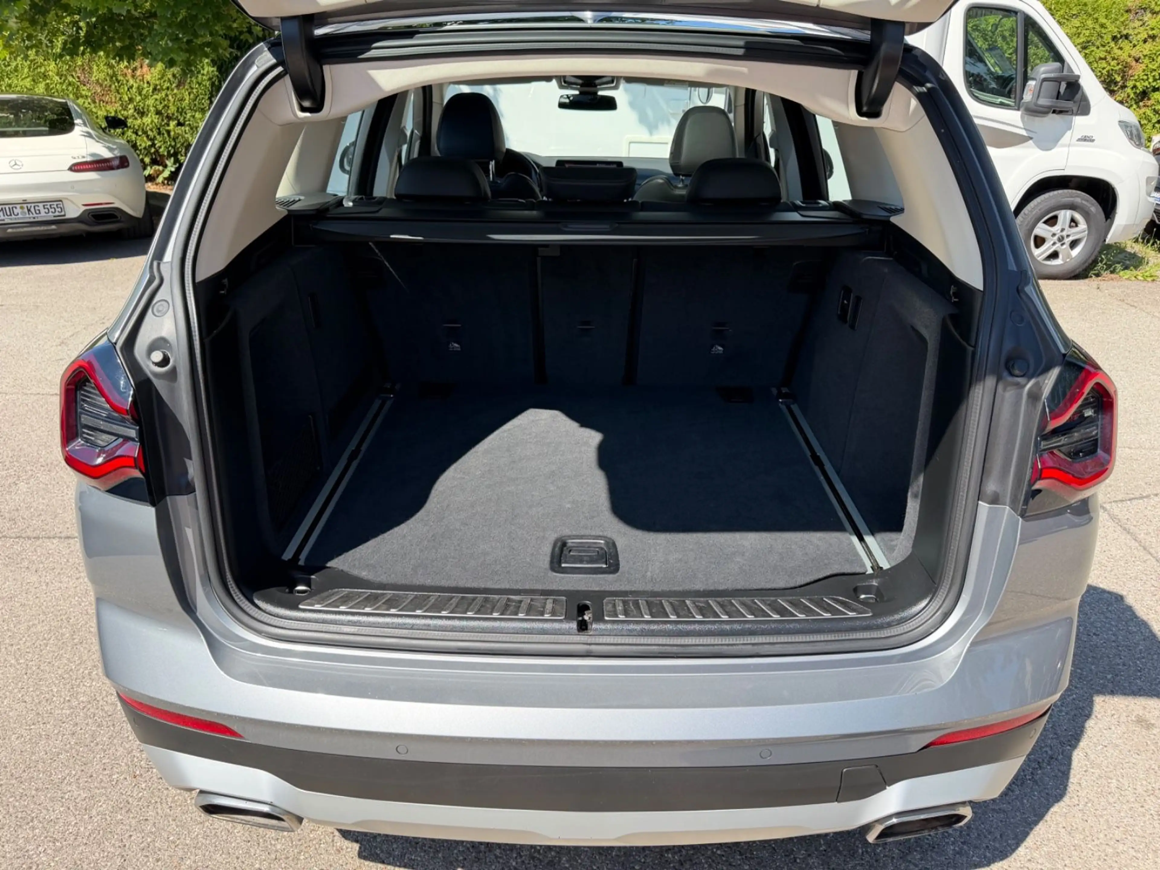 BMW X3 xDrive 30 d/Pano/DrivAssist/ParkAssist/LiveCo — photo 11
