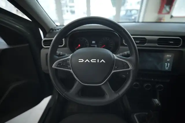 Dacia Duster view 6