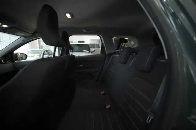 Dacia Duster view 9
