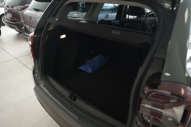 Dacia Duster view 11