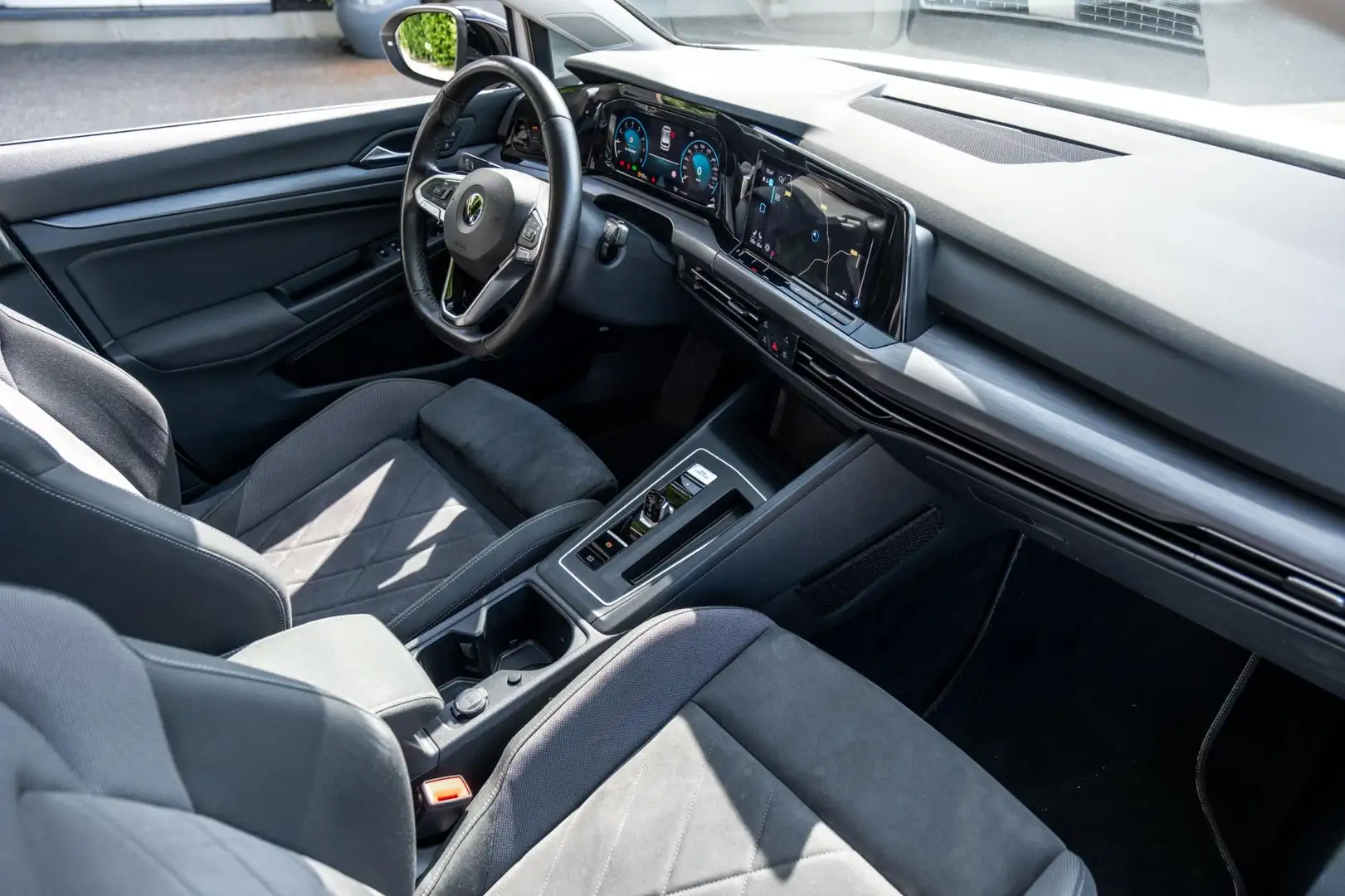 Volkswagen Golf 1.5 eTSI Style R-Line Automaat I Panoramadak I Dis Blanco - 2