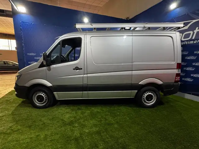 Mercedes-Benz Sprinter view 22
