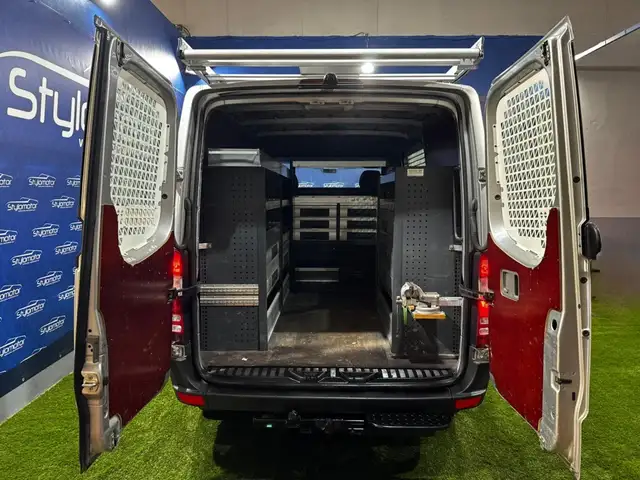 Mercedes-Benz Sprinter view 27