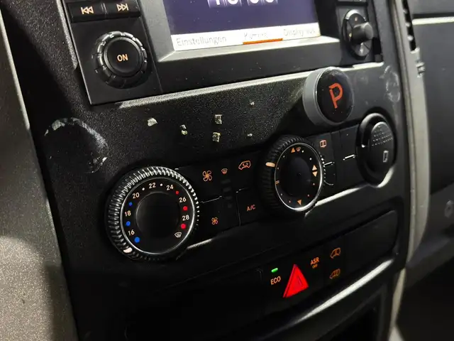 Mercedes-Benz Sprinter view 26